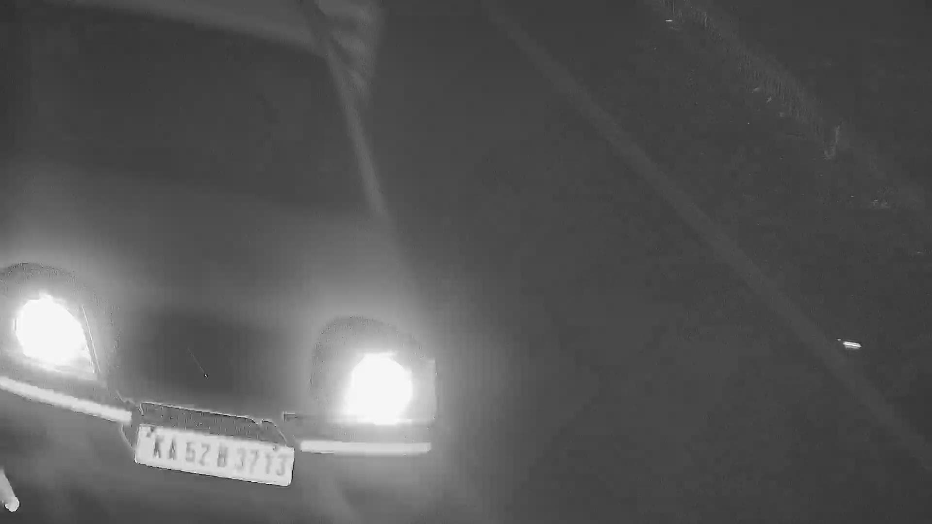 Benchmark sample: License Plate At Night (Single Value)