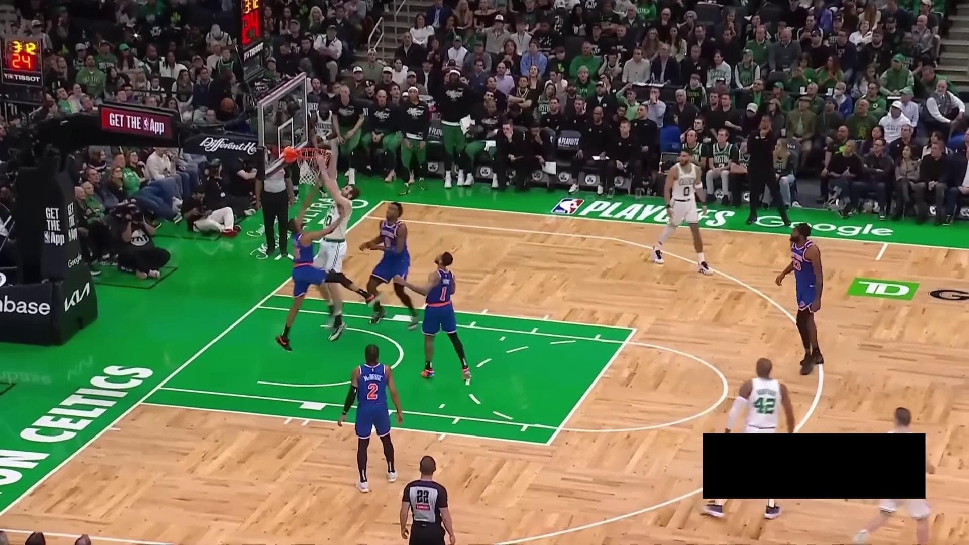 Benchmark sample: Sports (Basketball) without annotations