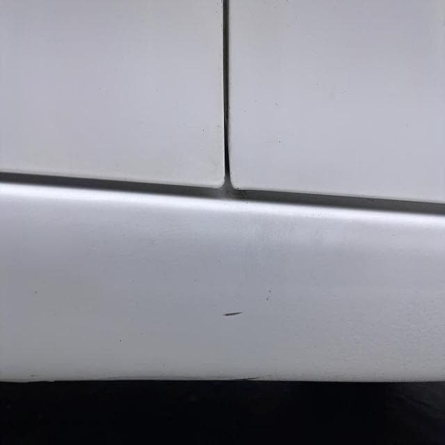 Benchmark sample: Automotive (Damage Detection) without annotations